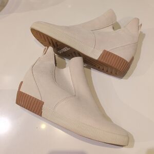 Sorel Women's Cream Slip-On Sneakers